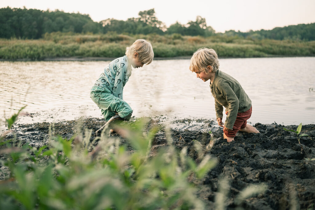 Family photo session in Weston Massachusetts-3